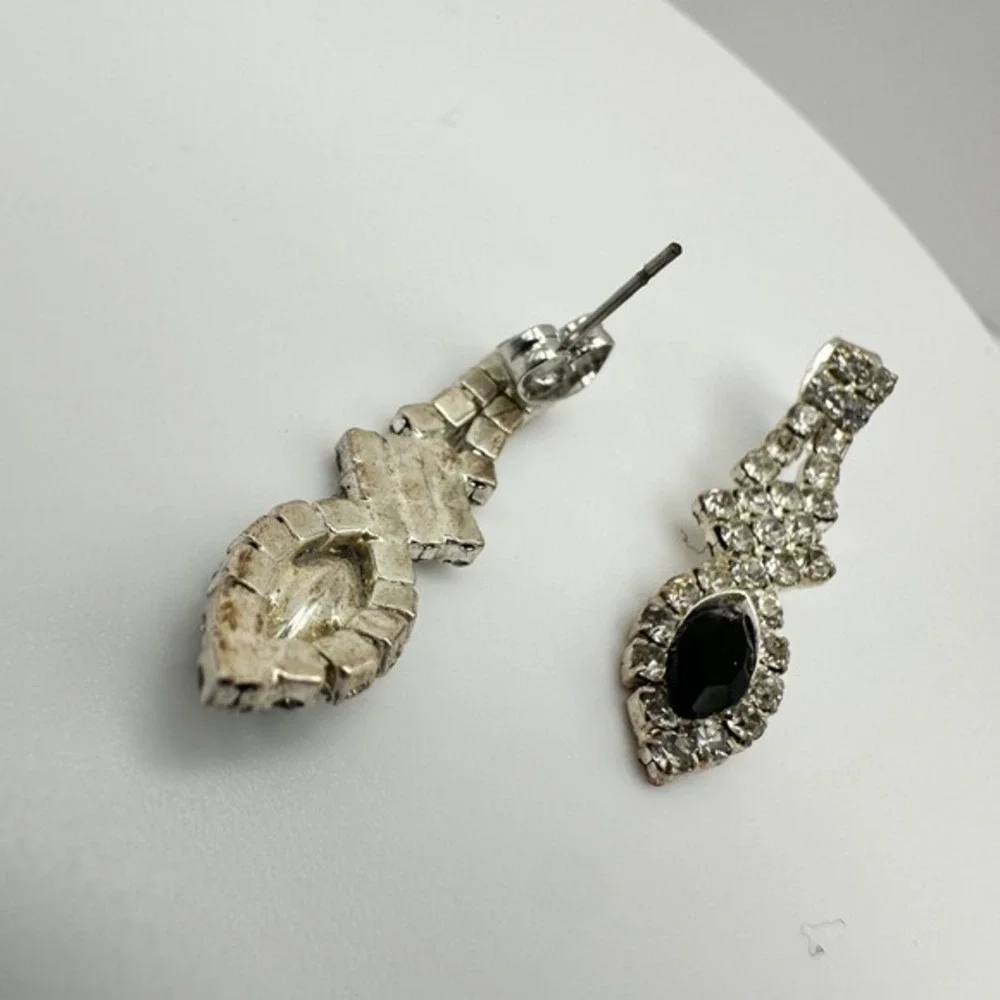 The Unbranded Brand crystal black